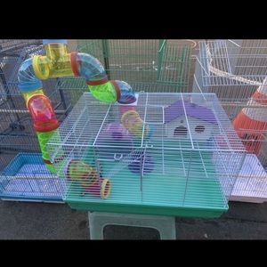 Hamster deluxe cage .